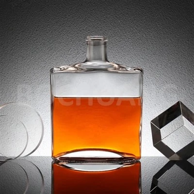 Szkłono butelka z 500 ml zwykłyj wodki